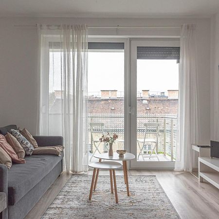 Dob36 Apartment With Free Private Parking And Balcony Budapeste Exterior foto
